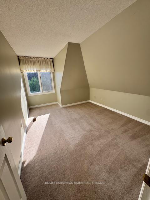 Photo 21 of 15 Dobson Court, King, Nobleton — HOMEH