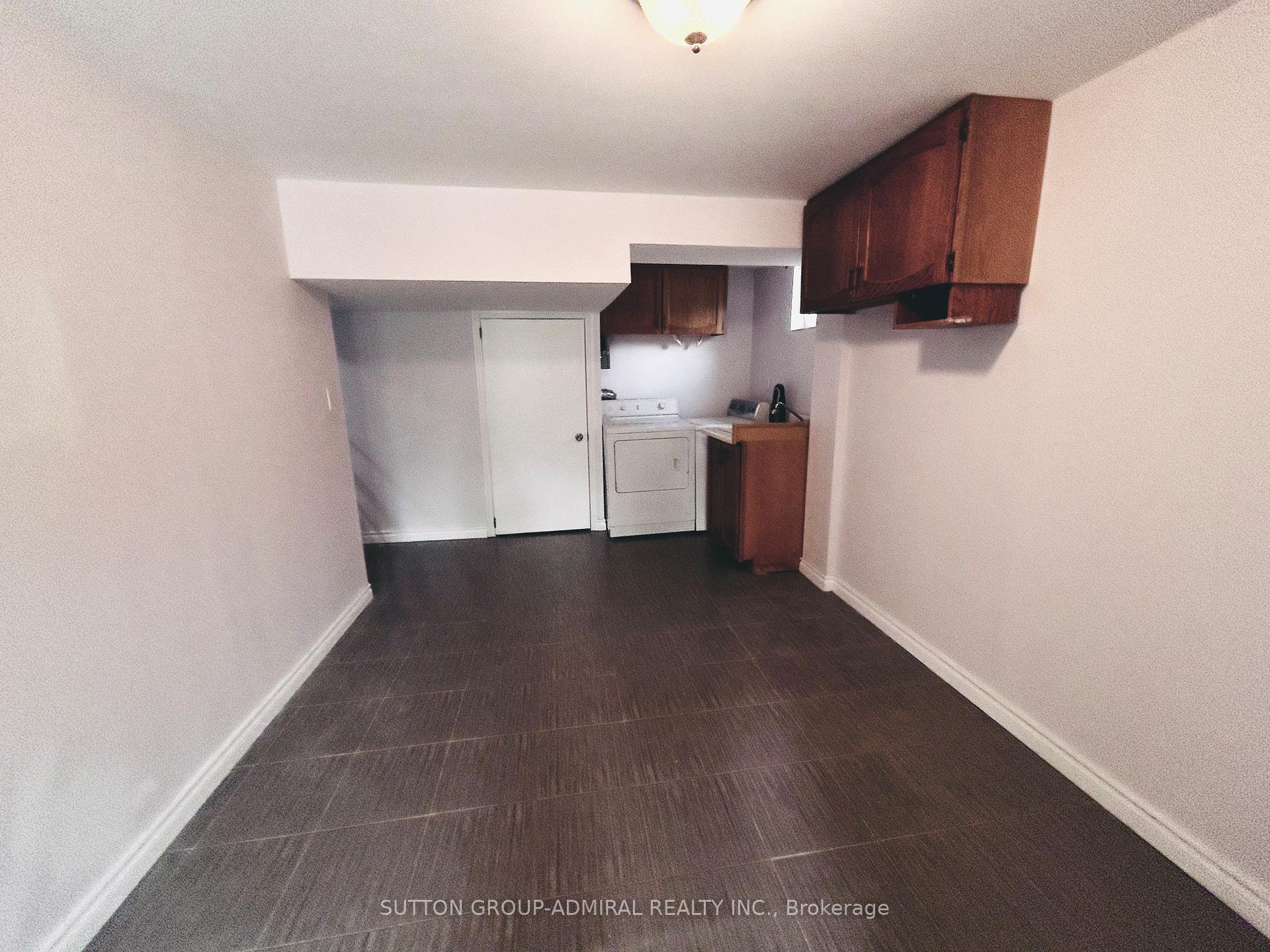Photo 2 of 19 Dowling Circle, Markham, Milliken Mills East — HOMEH