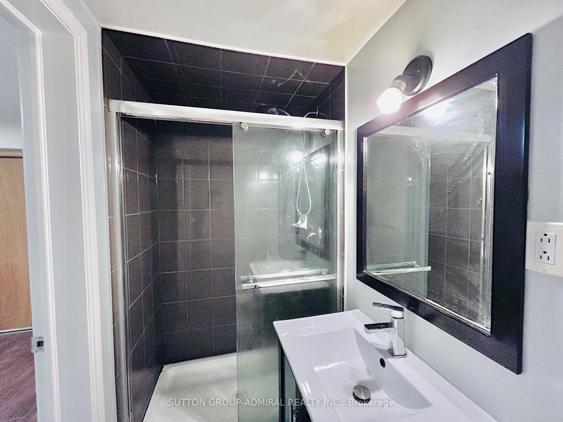 Photo 15 of 19 Dowling Circle, Markham, Milliken Mills East — HOMEH