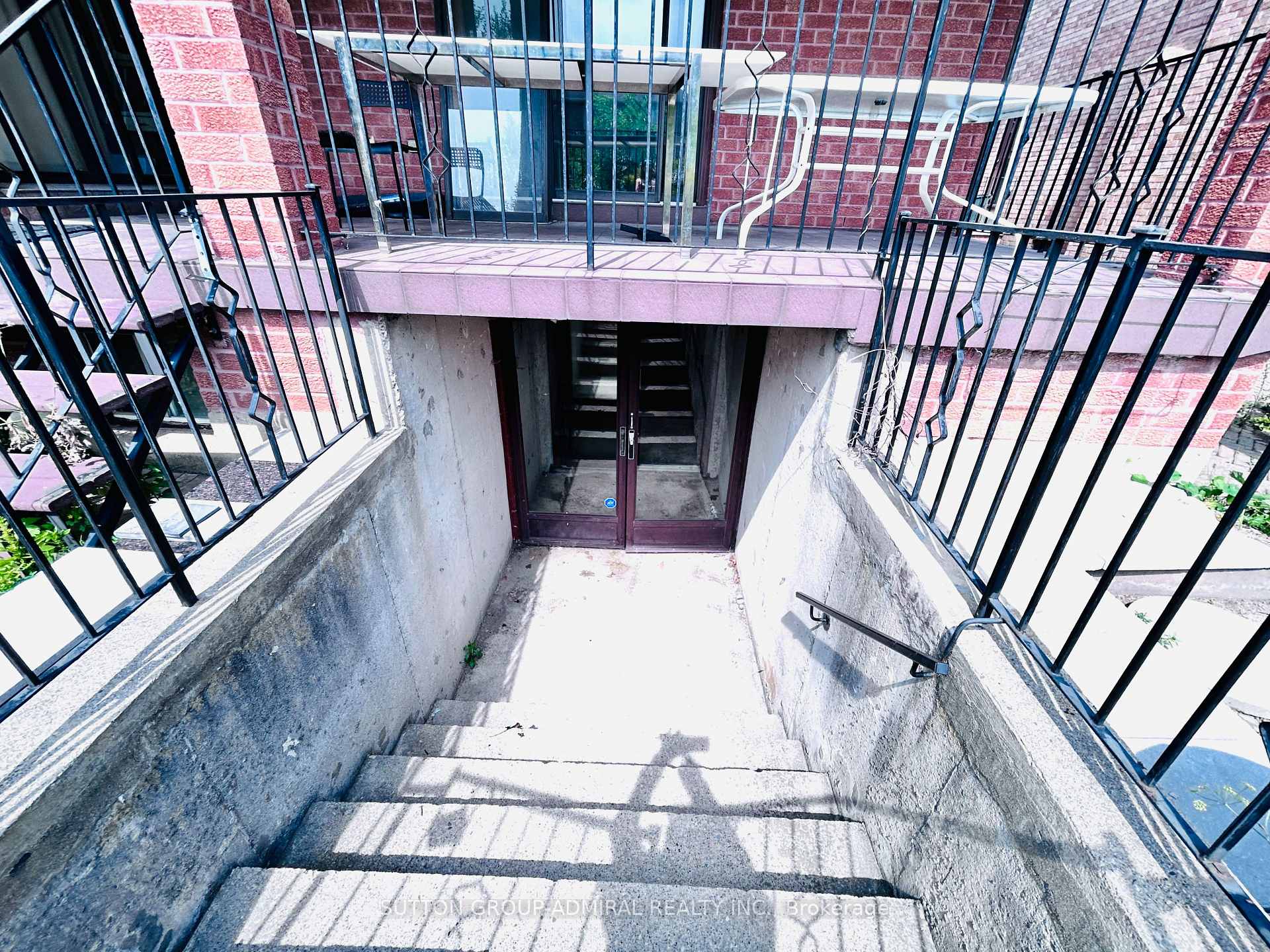 Photo 7 of 19 Dowling Circle, Markham, Milliken Mills East — HOMEH