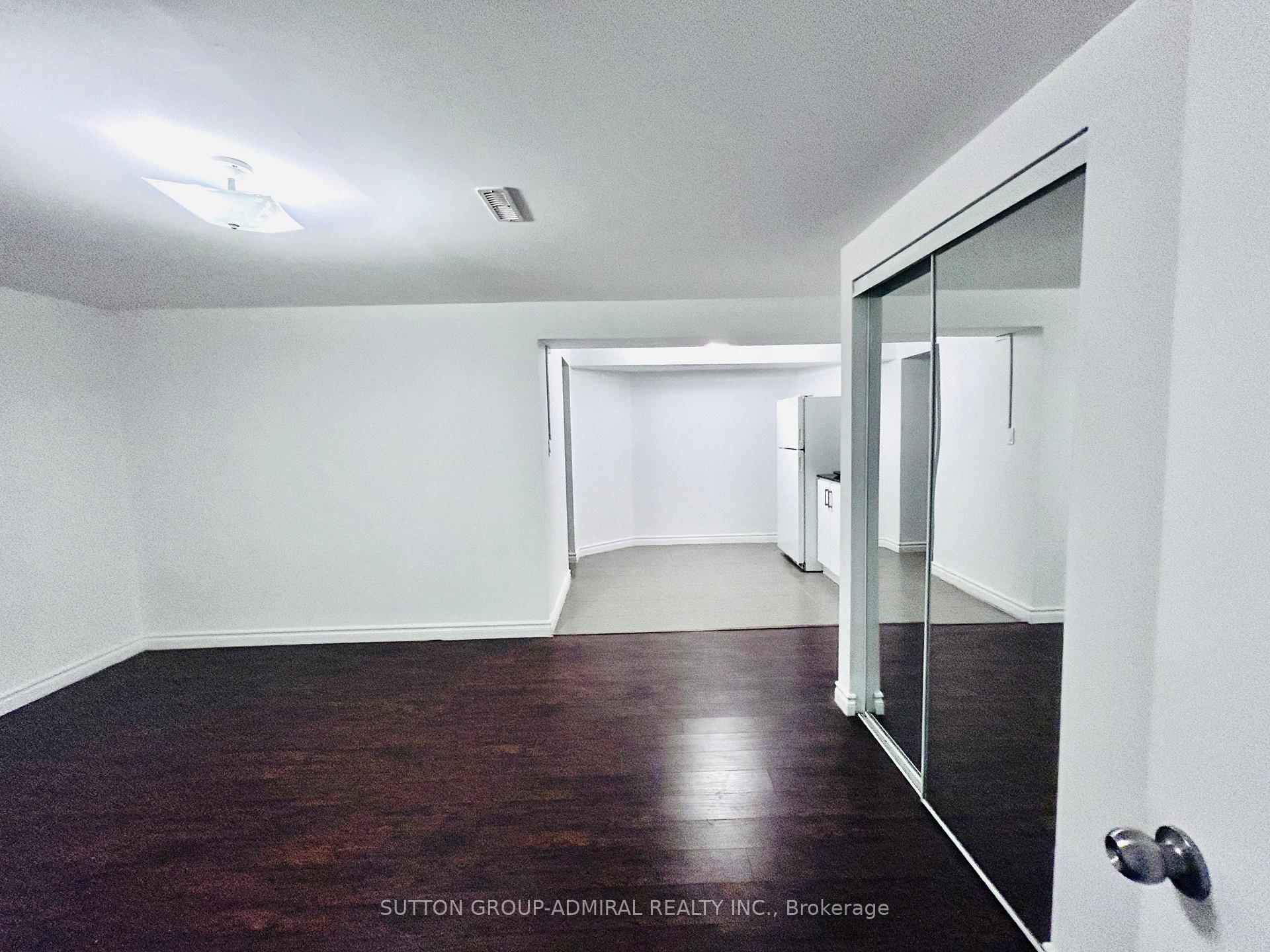 Photo 13 of 19 Dowling Circle, Markham, Milliken Mills East — HOMEH