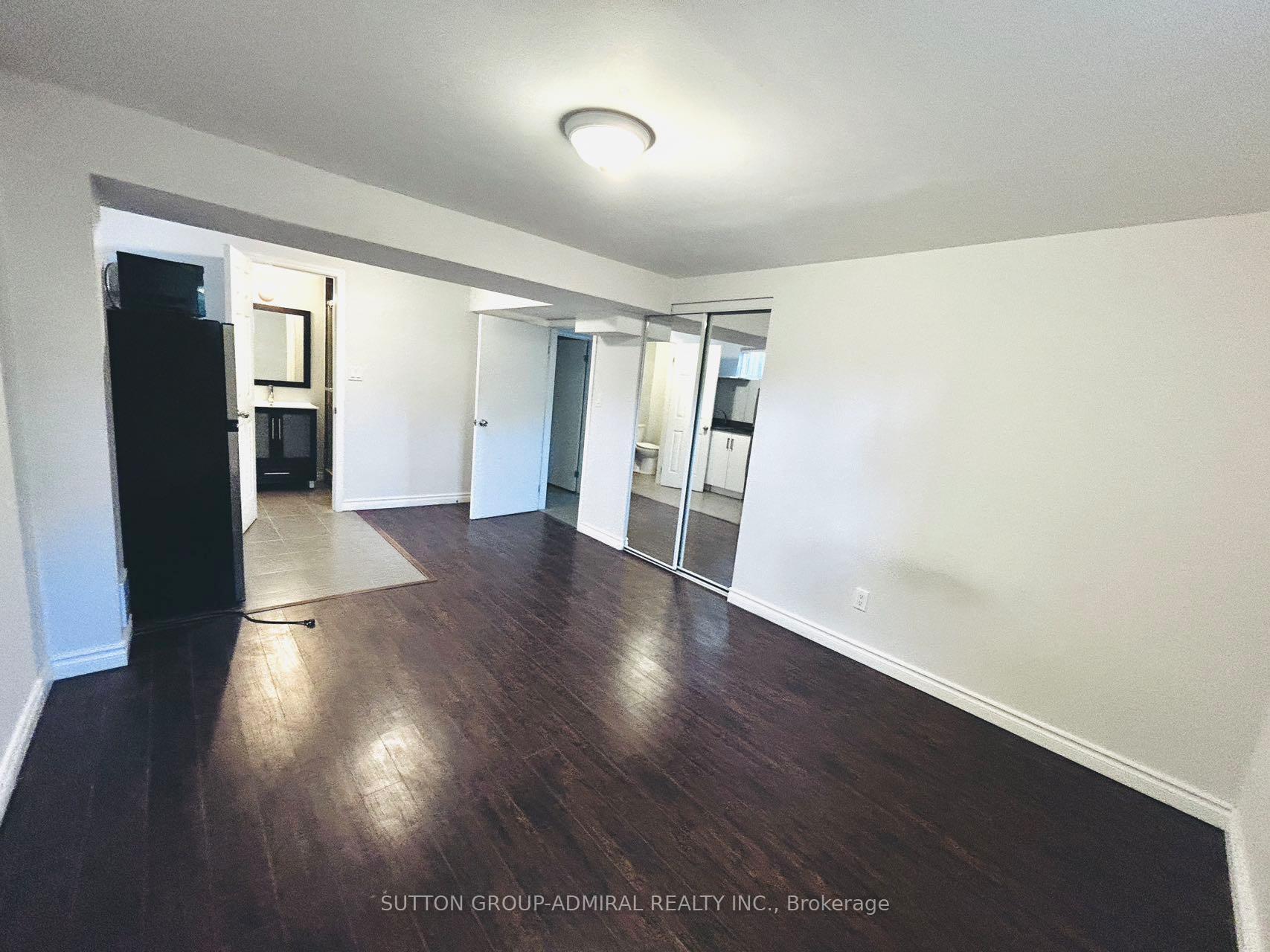 Photo 11 of 19 Dowling Circle, Markham, Milliken Mills East — HOMEH