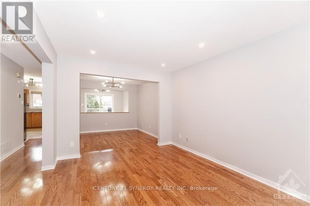 Photo 2 of 92 Havenhurst Crescent, Ottawa, Hunt Club Park/Greenboro — HOMEH