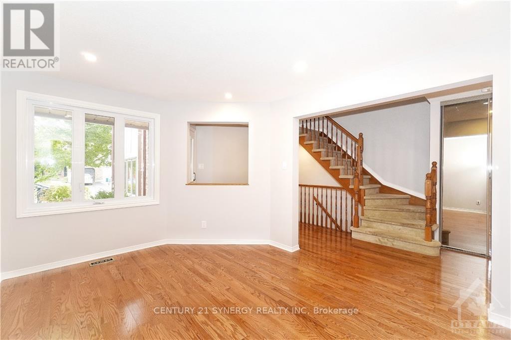 Photo 11 of 92 Havenhurst Crescent, Ottawa, Hunt Club Park/Greenboro — HOMEH