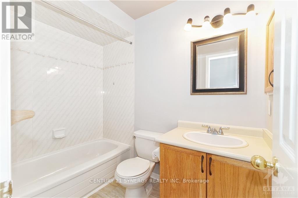 Photo 22 of 92 Havenhurst Crescent, Ottawa, Hunt Club Park/Greenboro — HOMEH