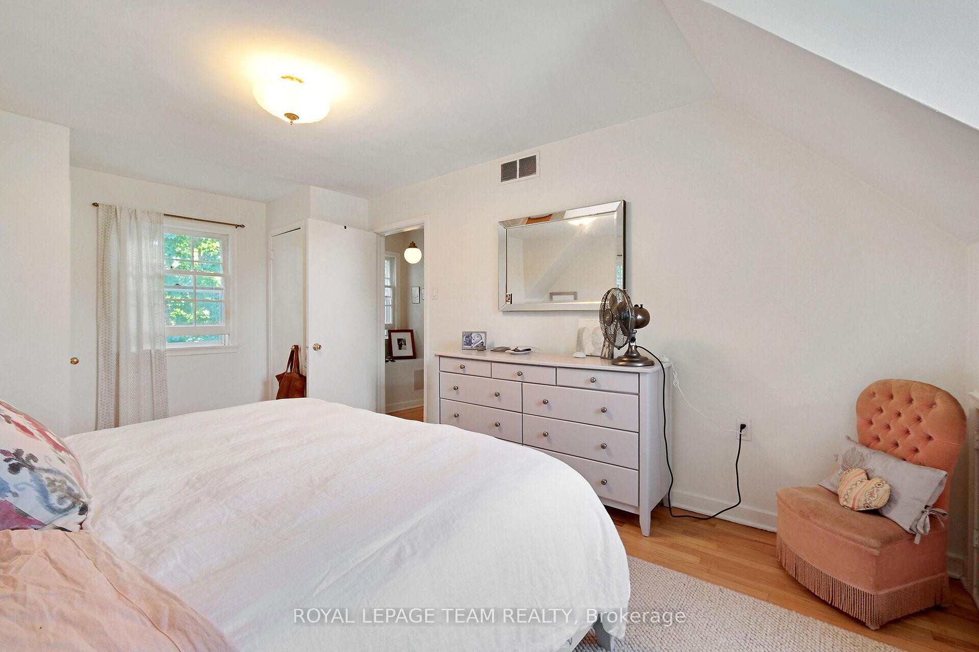 Photo 25 of 16 Sandridge Road, Ottawa, Manor Park — HOMEH