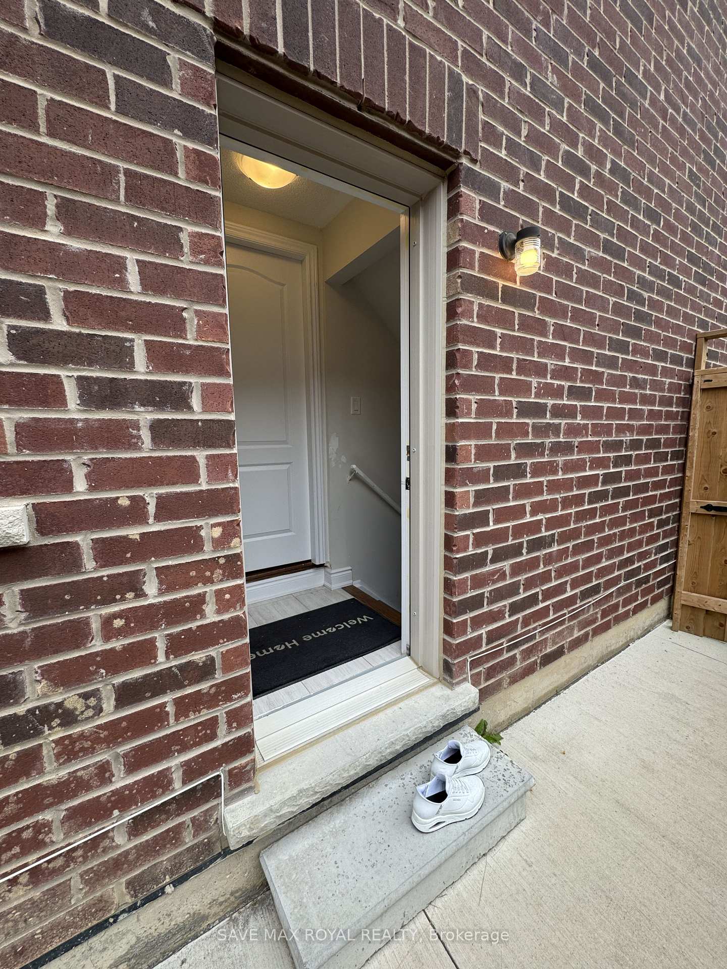 Photo 1 of Unit Bsmnt, 71 Adventura Road, Brampton, Brampton West — HOMEH