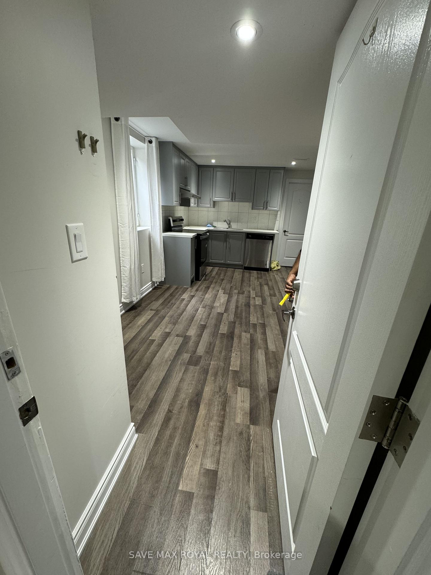Photo 11 of Unit Bsmnt, 71 Adventura Road, Brampton, Brampton West — HOMEH