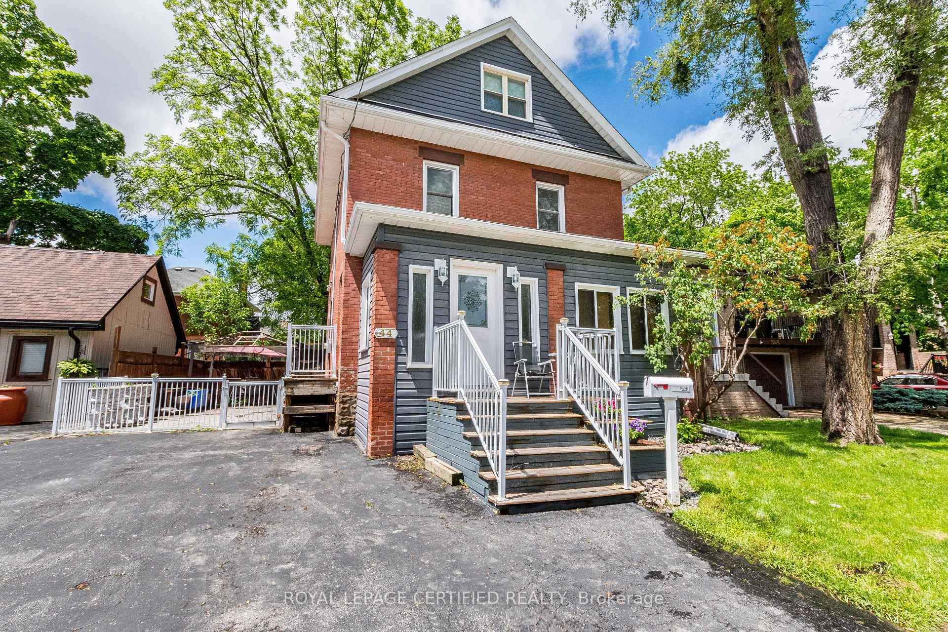 Photo 6 of 44 Joseph Street, Brampton, Downtown Brampton — HOMEH