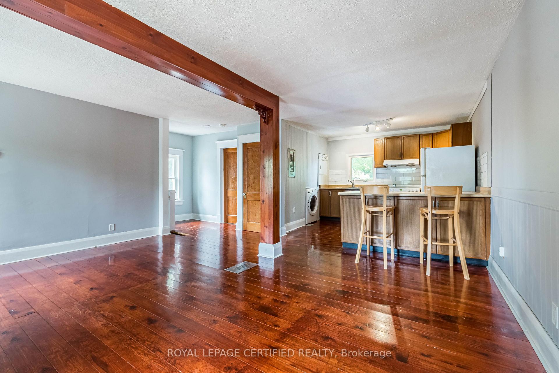 Photo 7 of 44 Joseph Street, Brampton, Downtown Brampton — HOMEH