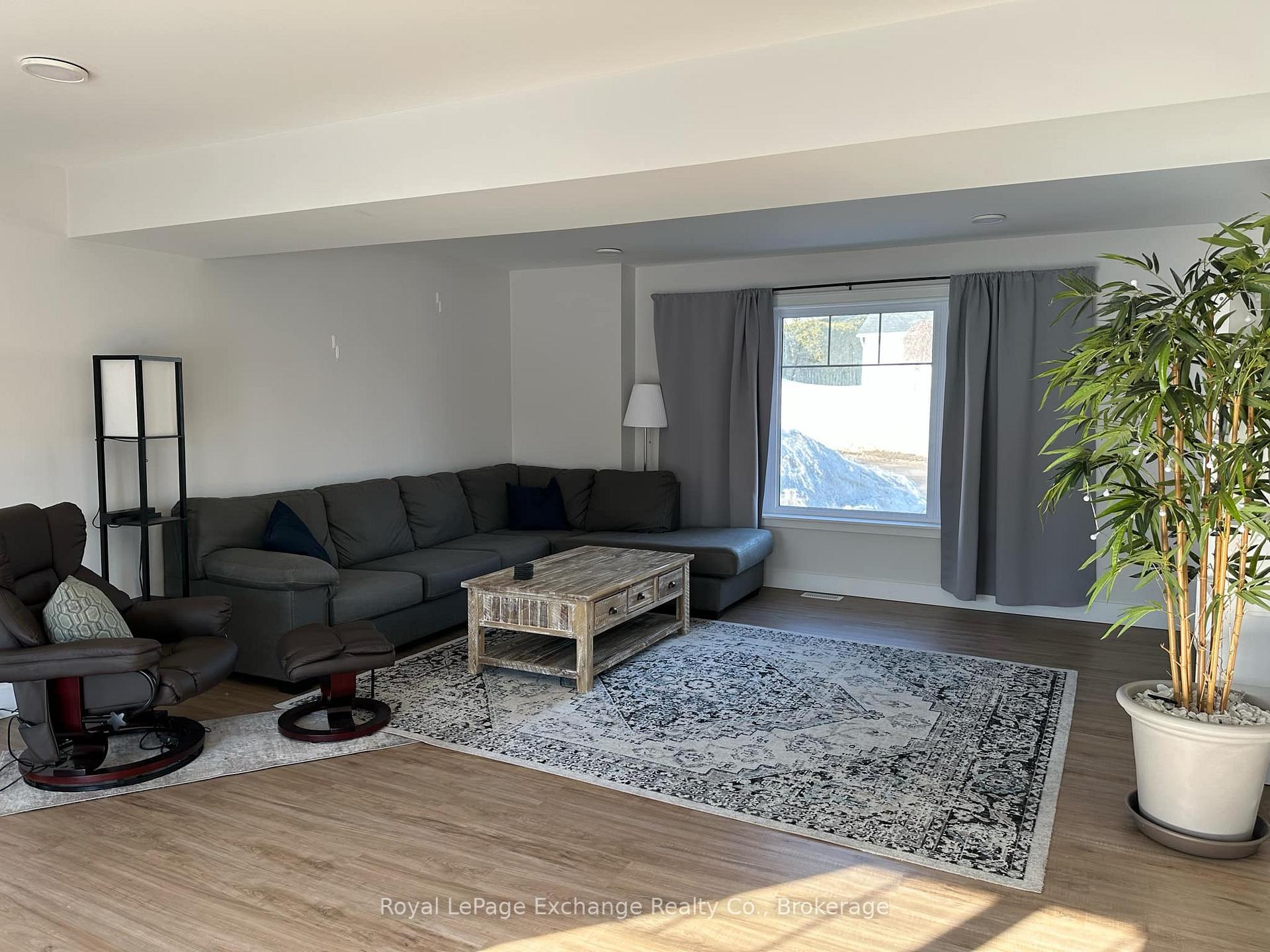Photo 4 of 340 Nelson Street, Kincardine — HOMEH
