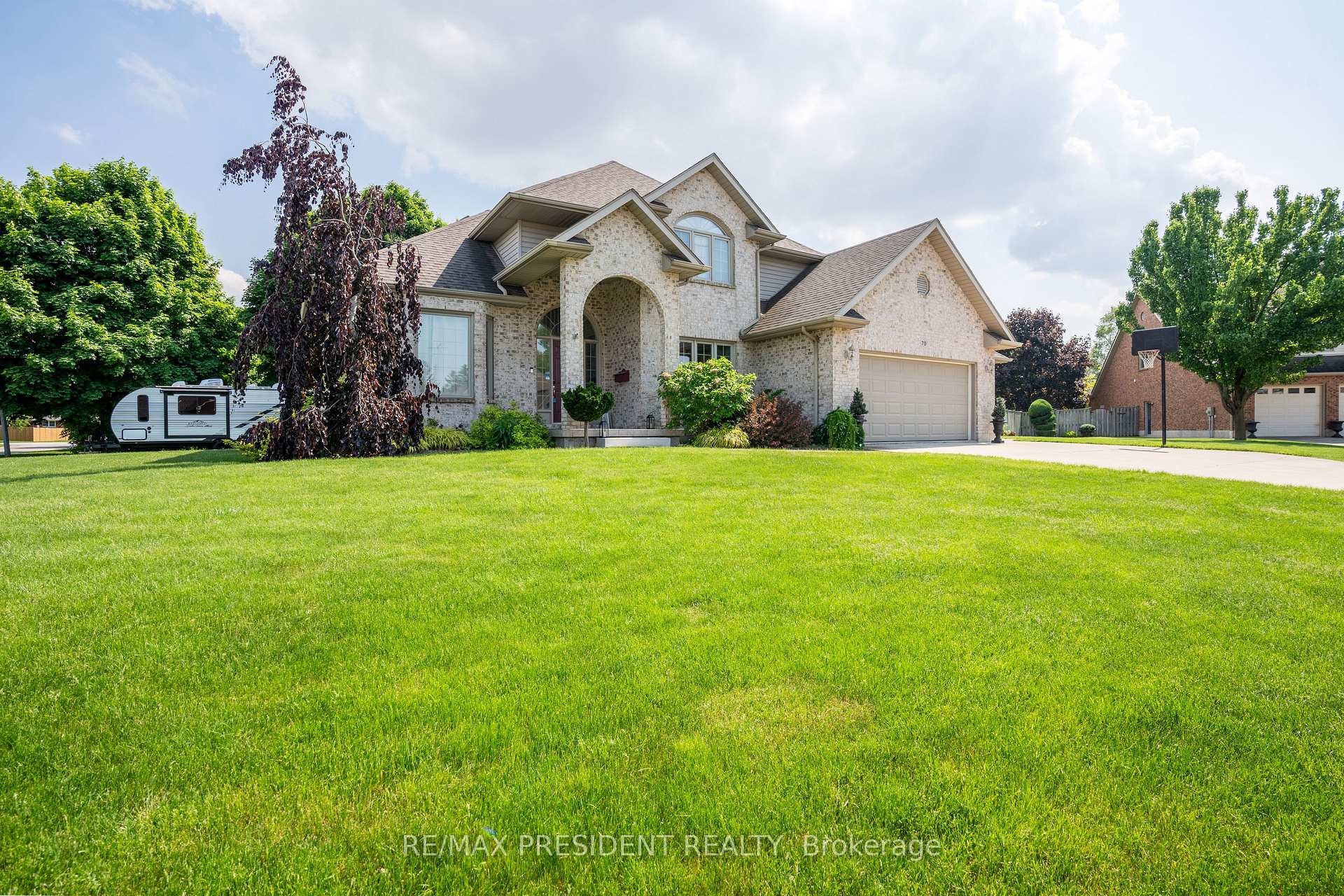 Photo 1 of 70 Charles Crescent, Chatham-Kent, Wallaceburg — HOMEH