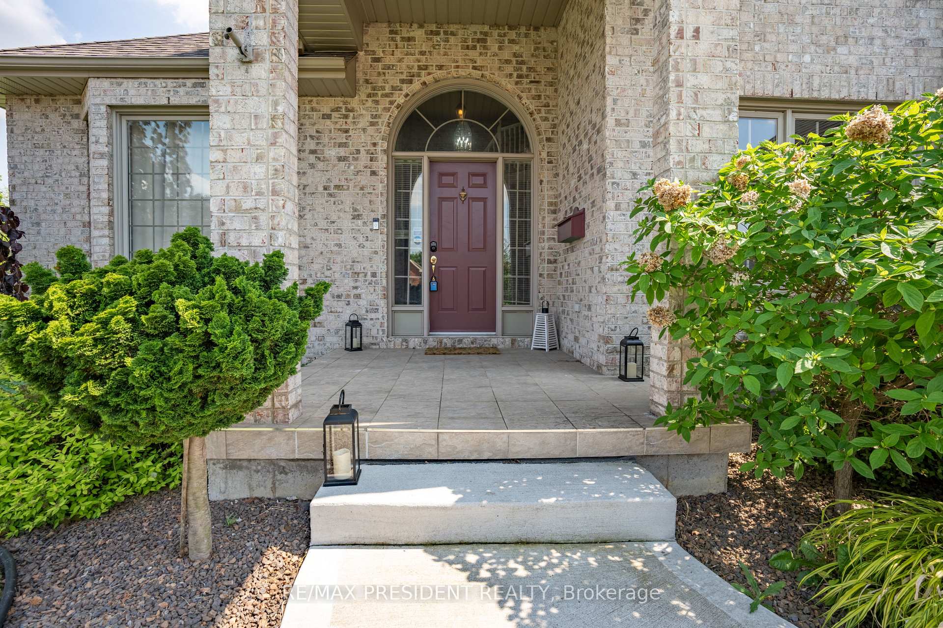 Photo 5 of 70 Charles Crescent, Chatham-Kent, Wallaceburg — HOMEH