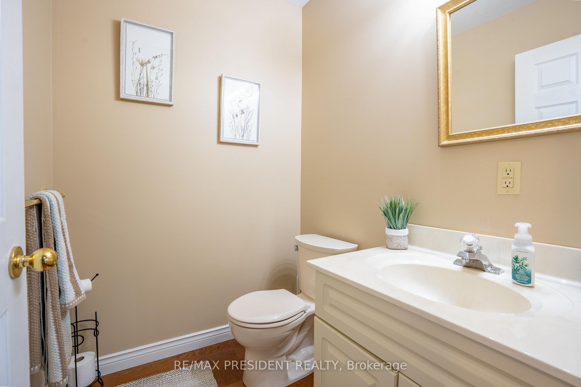 Photo 7 of 70 Charles Crescent, Chatham-Kent, Wallaceburg — HOMEH