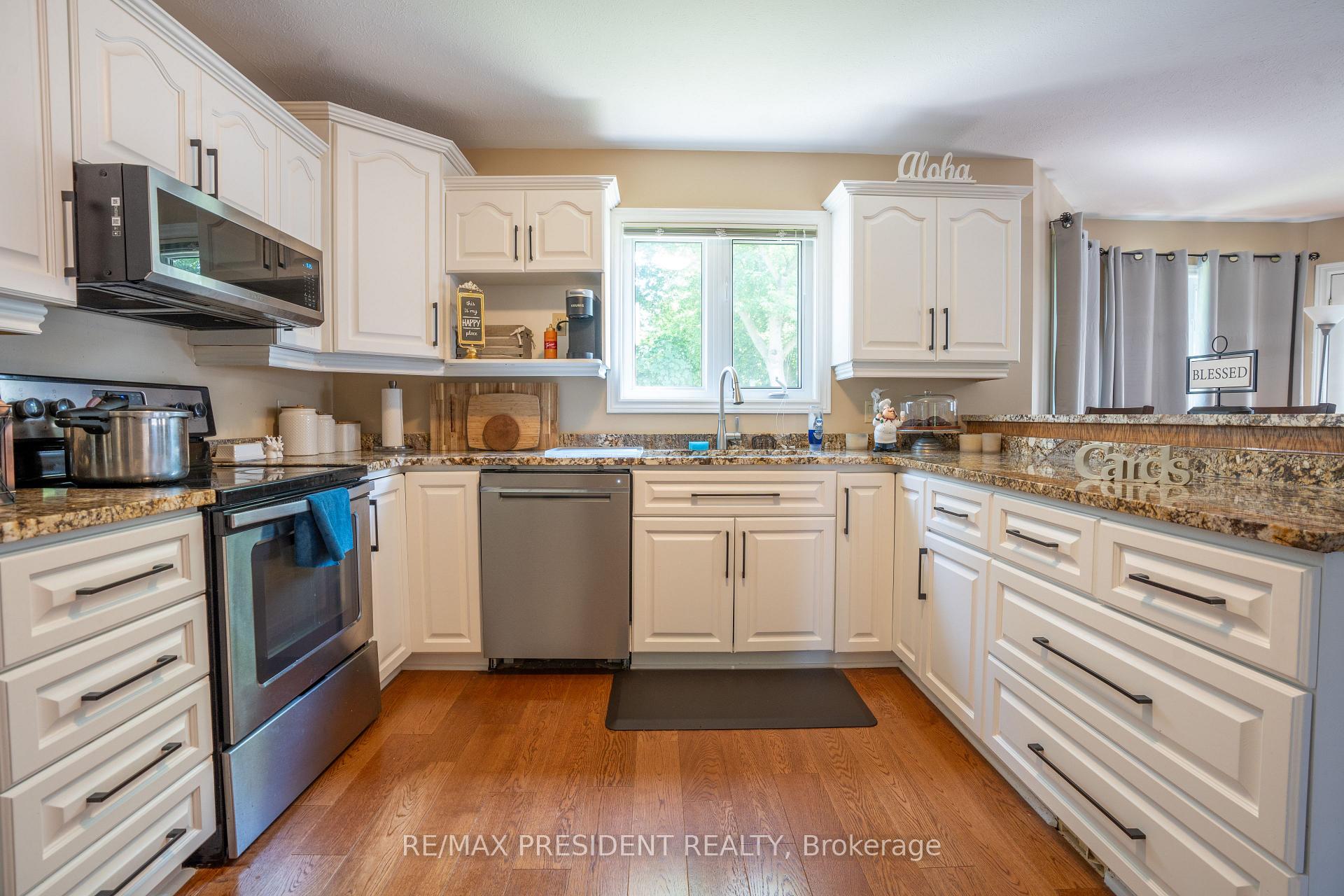 Photo 16 of 70 Charles Crescent, Chatham-Kent, Wallaceburg — HOMEH