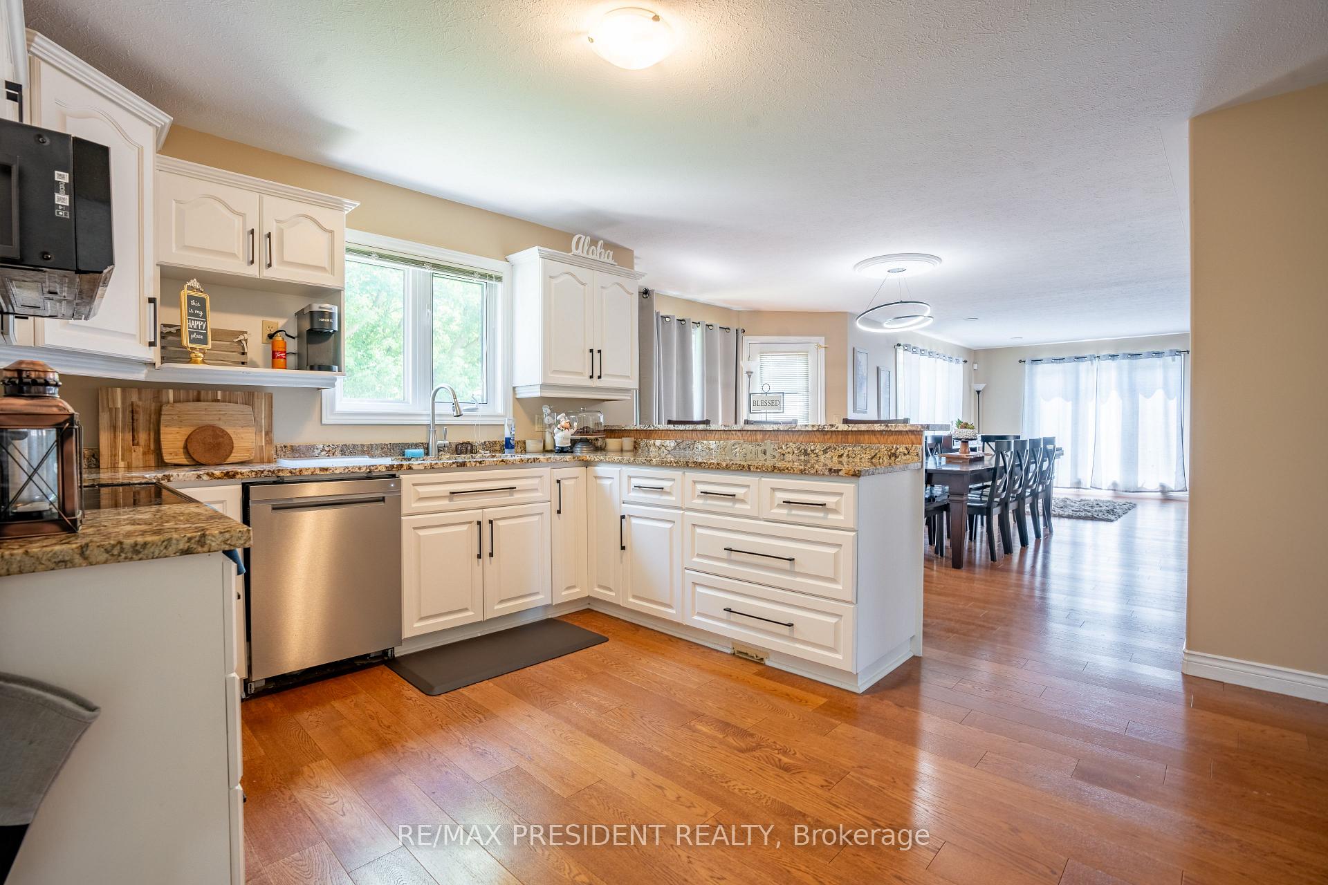 Photo 23 of 70 Charles Crescent, Chatham-Kent, Wallaceburg — HOMEH