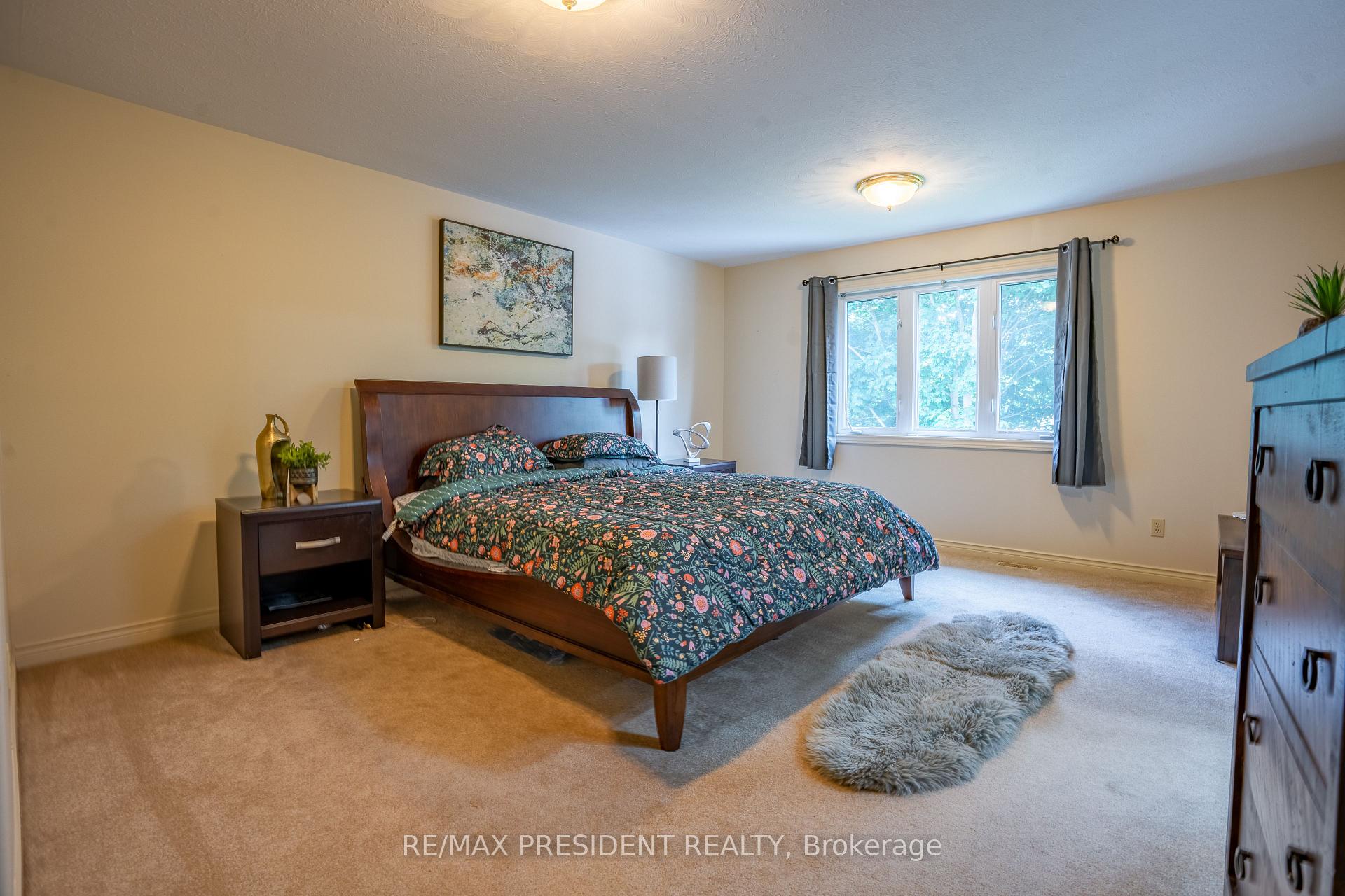 Photo 40 of 70 Charles Crescent, Chatham-Kent, Wallaceburg — HOMEH