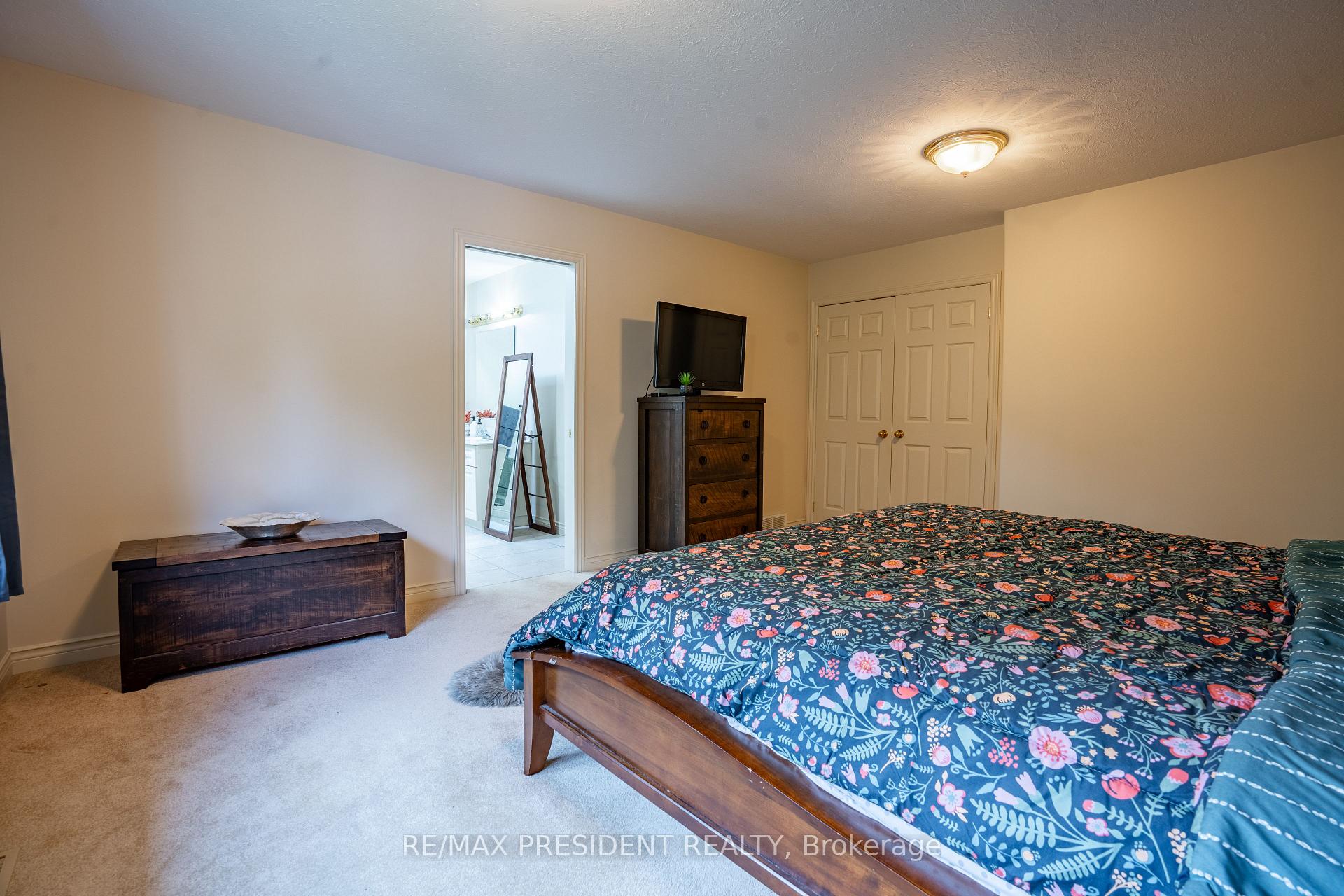 Photo 33 of 70 Charles Crescent, Chatham-Kent, Wallaceburg — HOMEH