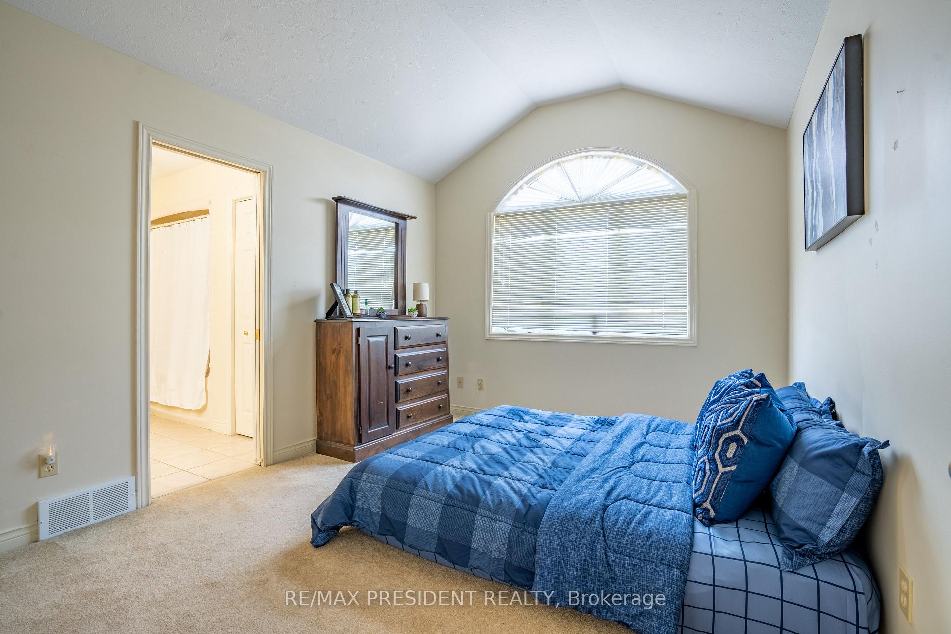 Photo 25 of 70 Charles Crescent, Chatham-Kent, Wallaceburg — HOMEH