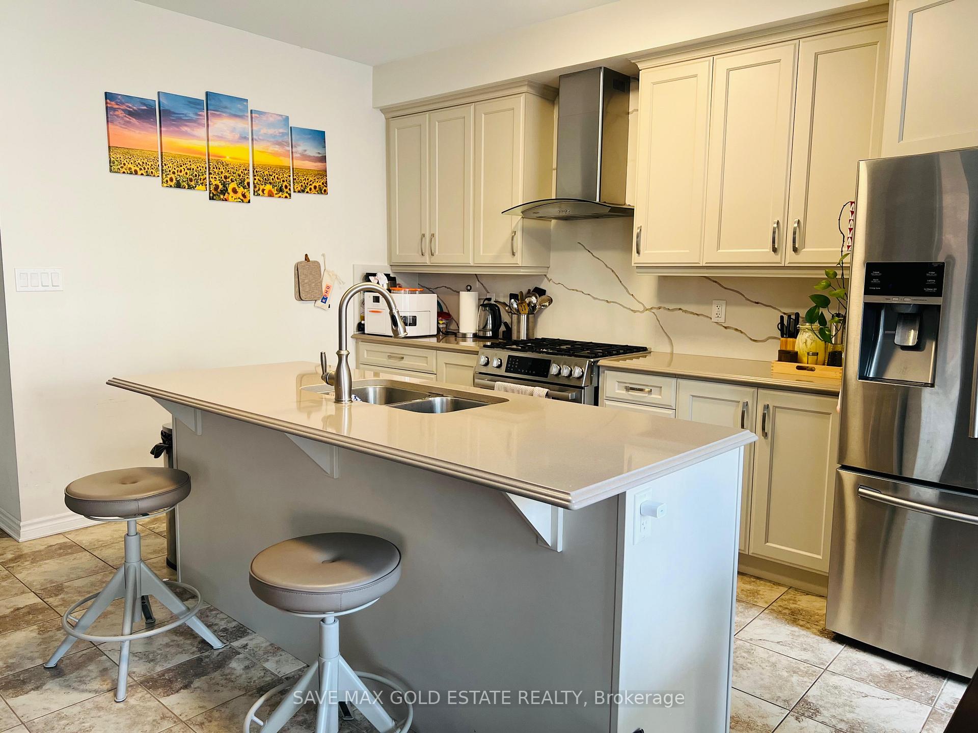 Photo 17 of 212 Spring Creek Drive, Hamilton, Waterdown — HOMEH