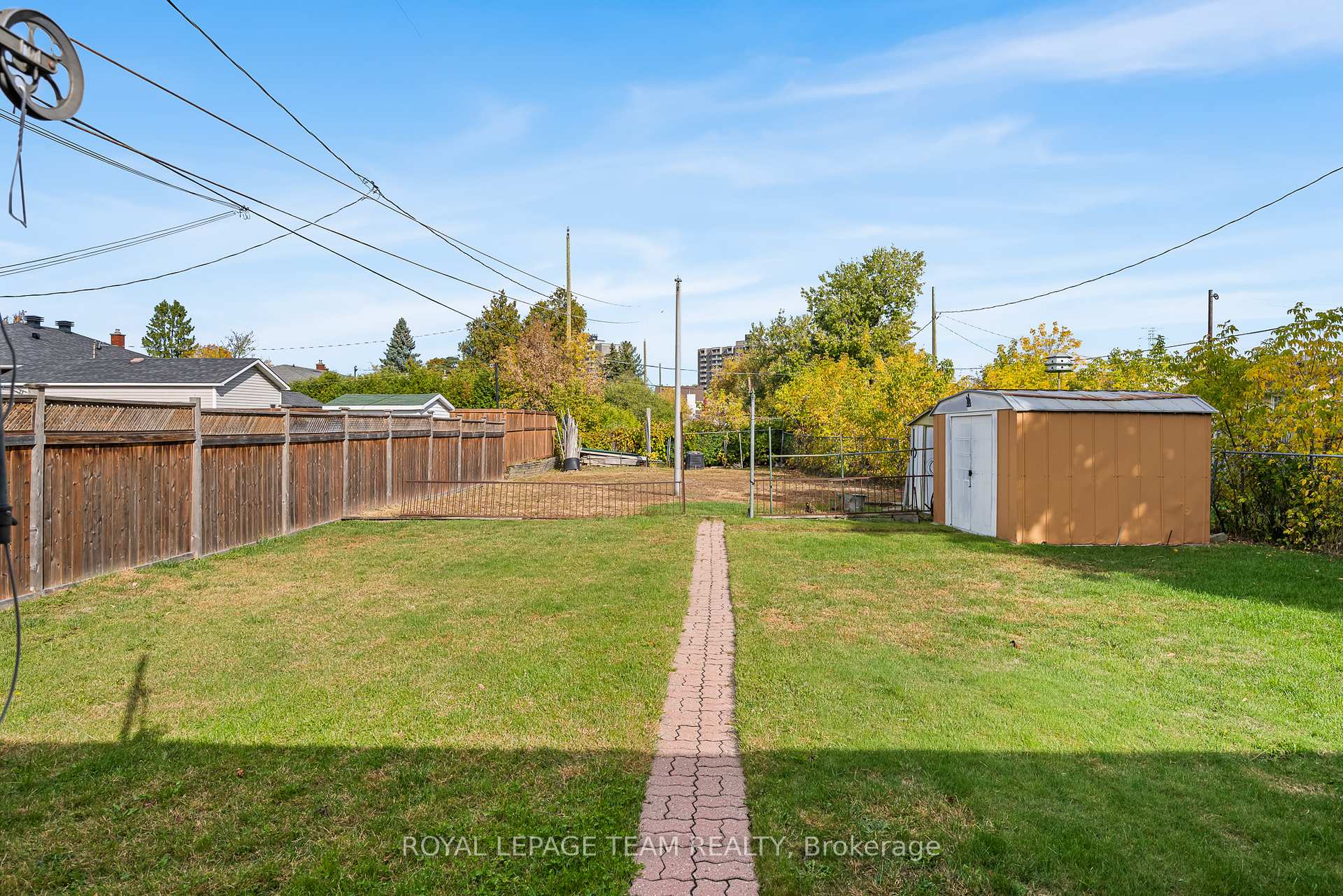 Photo 33 of 1987 Cochrane Street, Ottawa, Ellwood — HOMEH