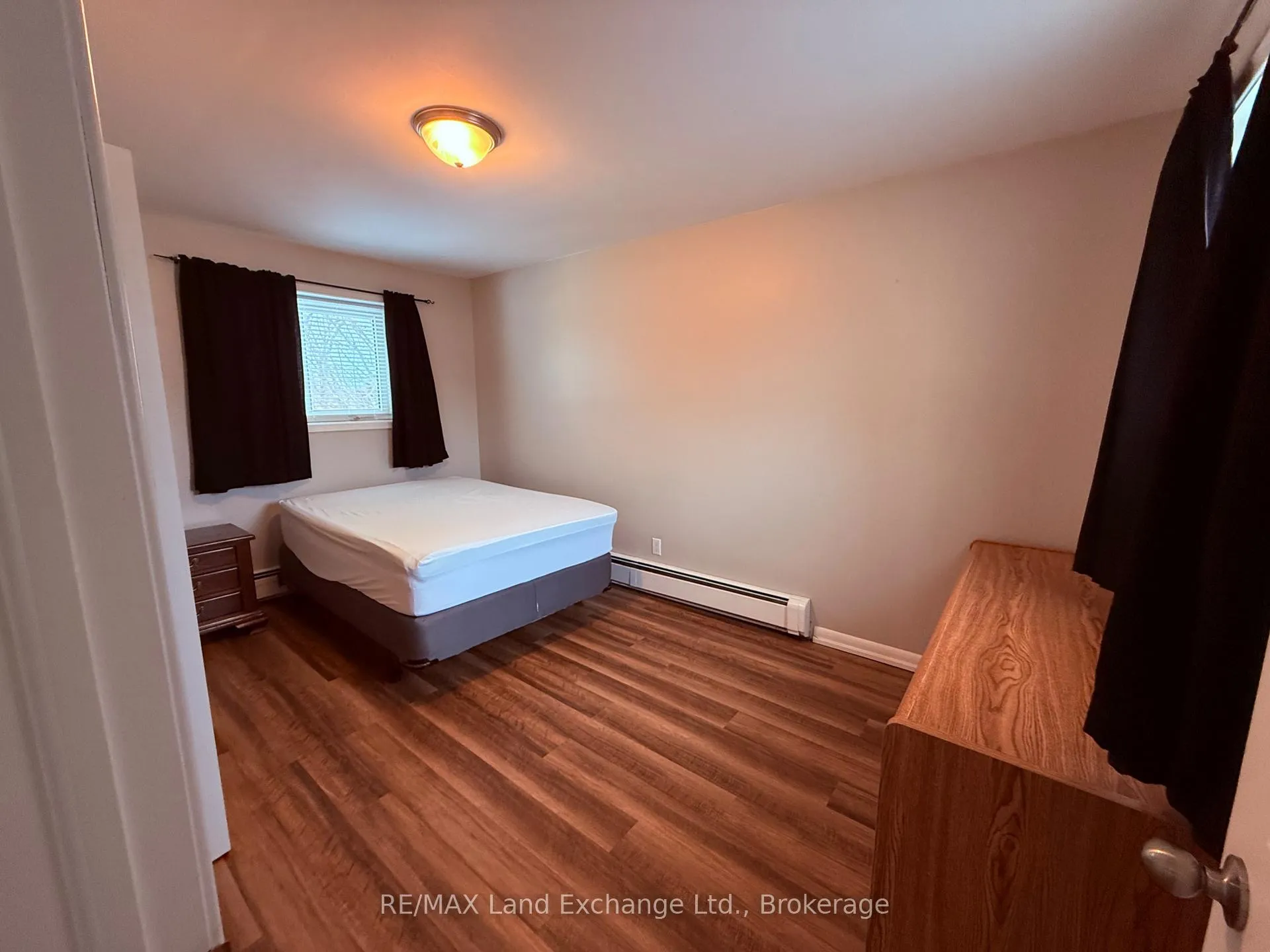Photo 6 of Unit Upper, 433 Broadway Street, Kincardine — HOMEH