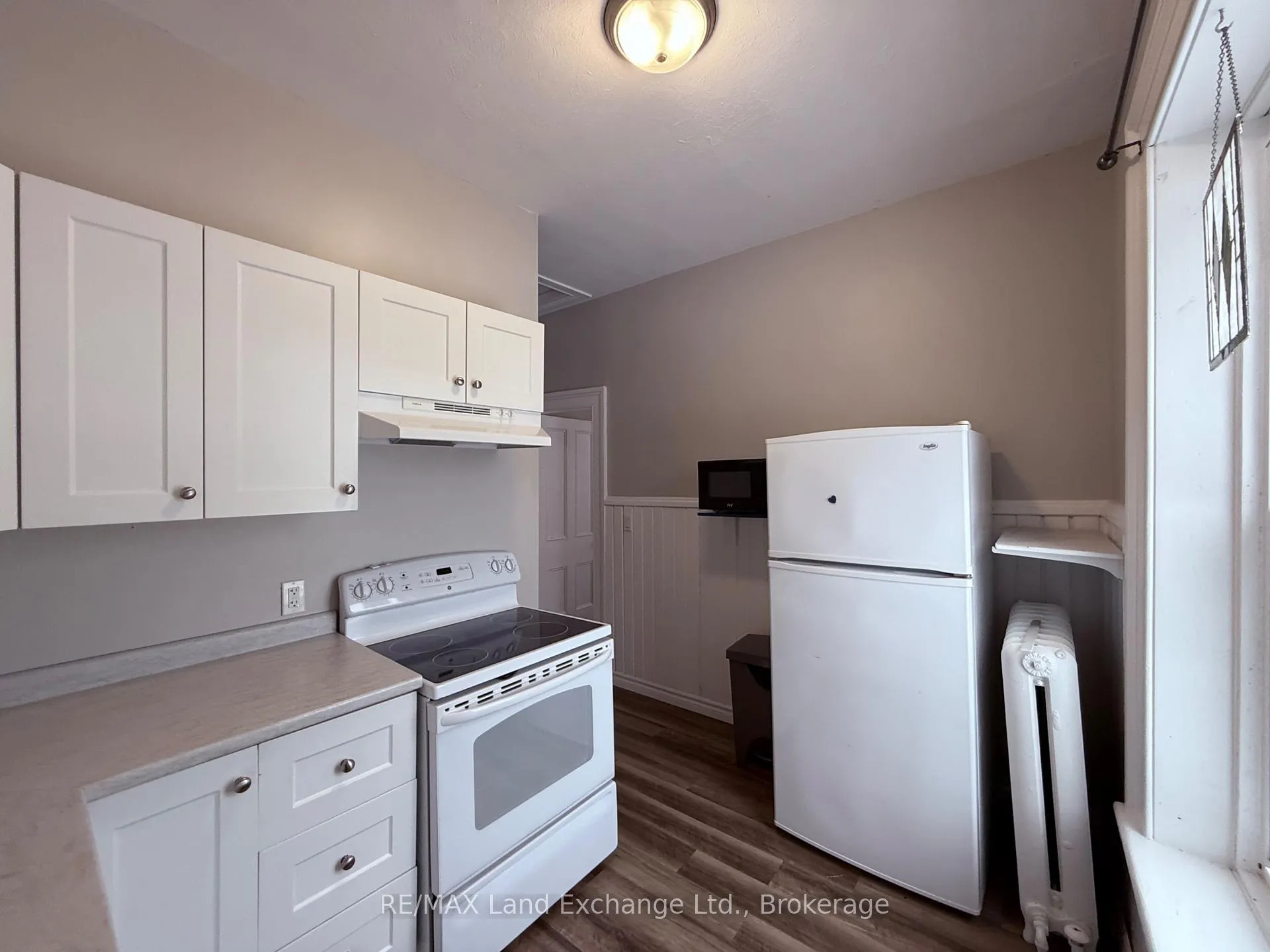 Photo 14 of Unit Upper, 433 Broadway Street, Kincardine — HOMEH