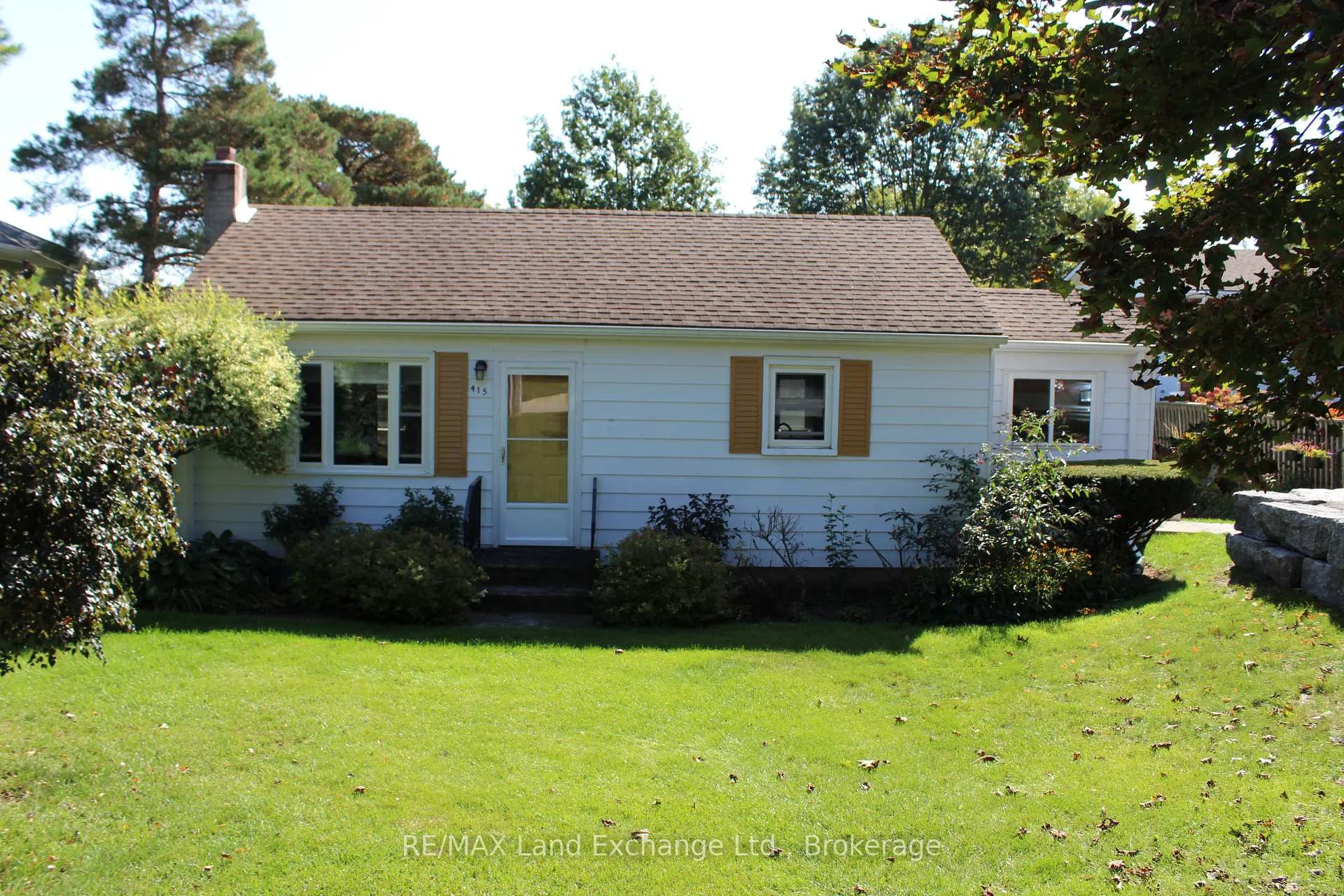Photo 2 of 415 Elgin Street S, Kincardine — HOMEH