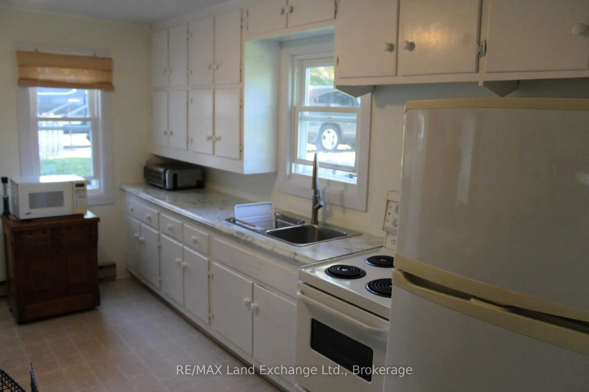 Photo 5 of 415 Elgin Street S, Kincardine — HOMEH