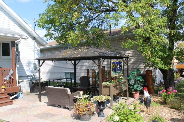 Photo 4 of 2 Murdock Street, Kapuskasing — HOMEH