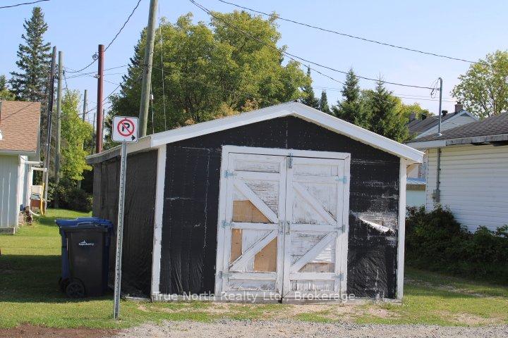 Photo 32 of 2 Murdock Street, Kapuskasing — HOMEH