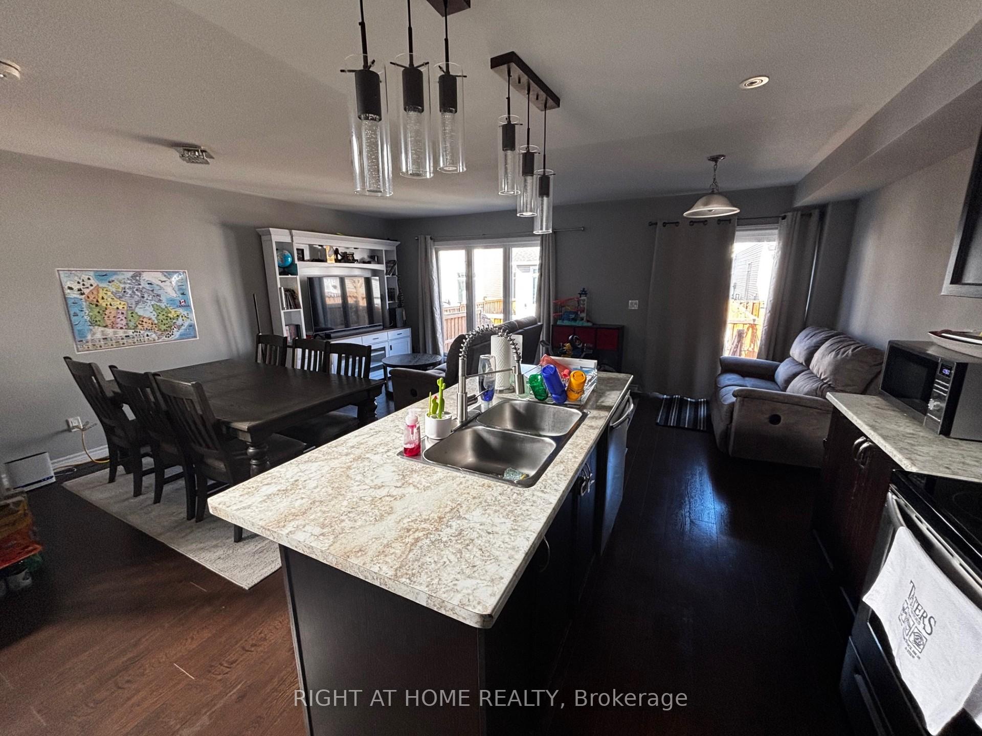 Photo 2 of 1427 Monarch Drive, Kingston, City Northwest — HOMEH