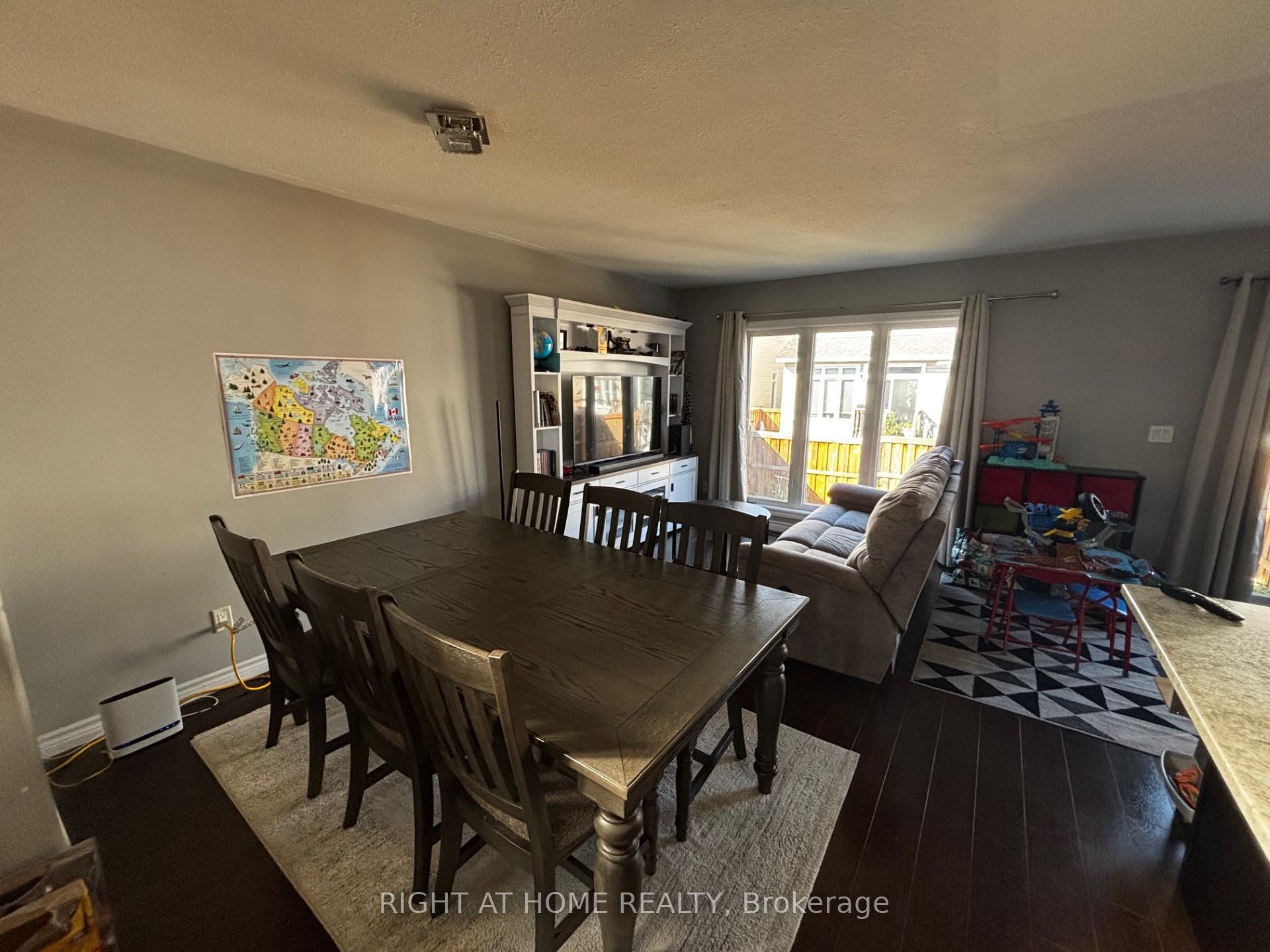 Photo 3 of 1427 Monarch Drive, Kingston, City Northwest — HOMEH