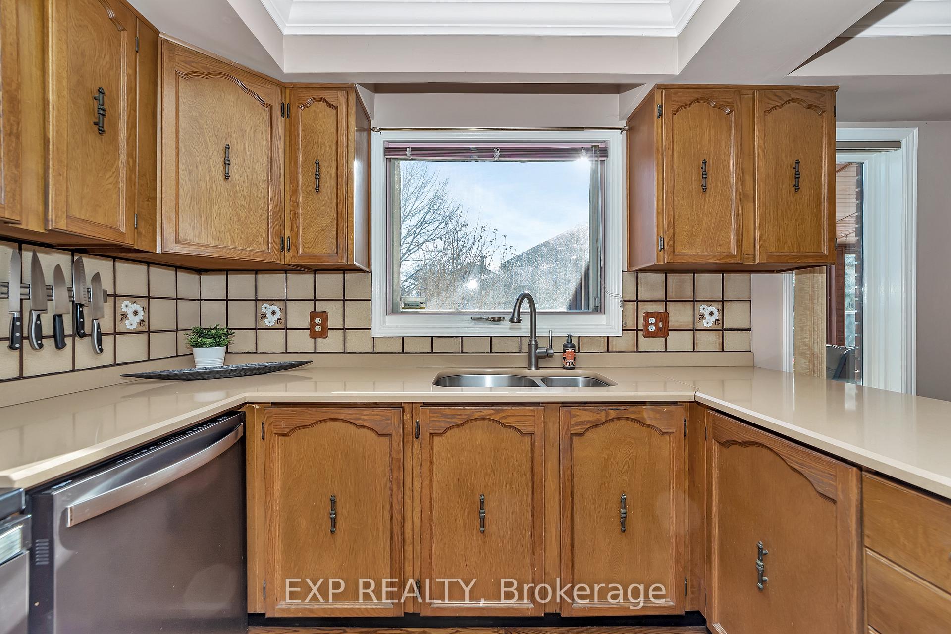Photo 12 of 1309 Plante Drive, Ottawa, Hunt Club/Western Community — HOMEH