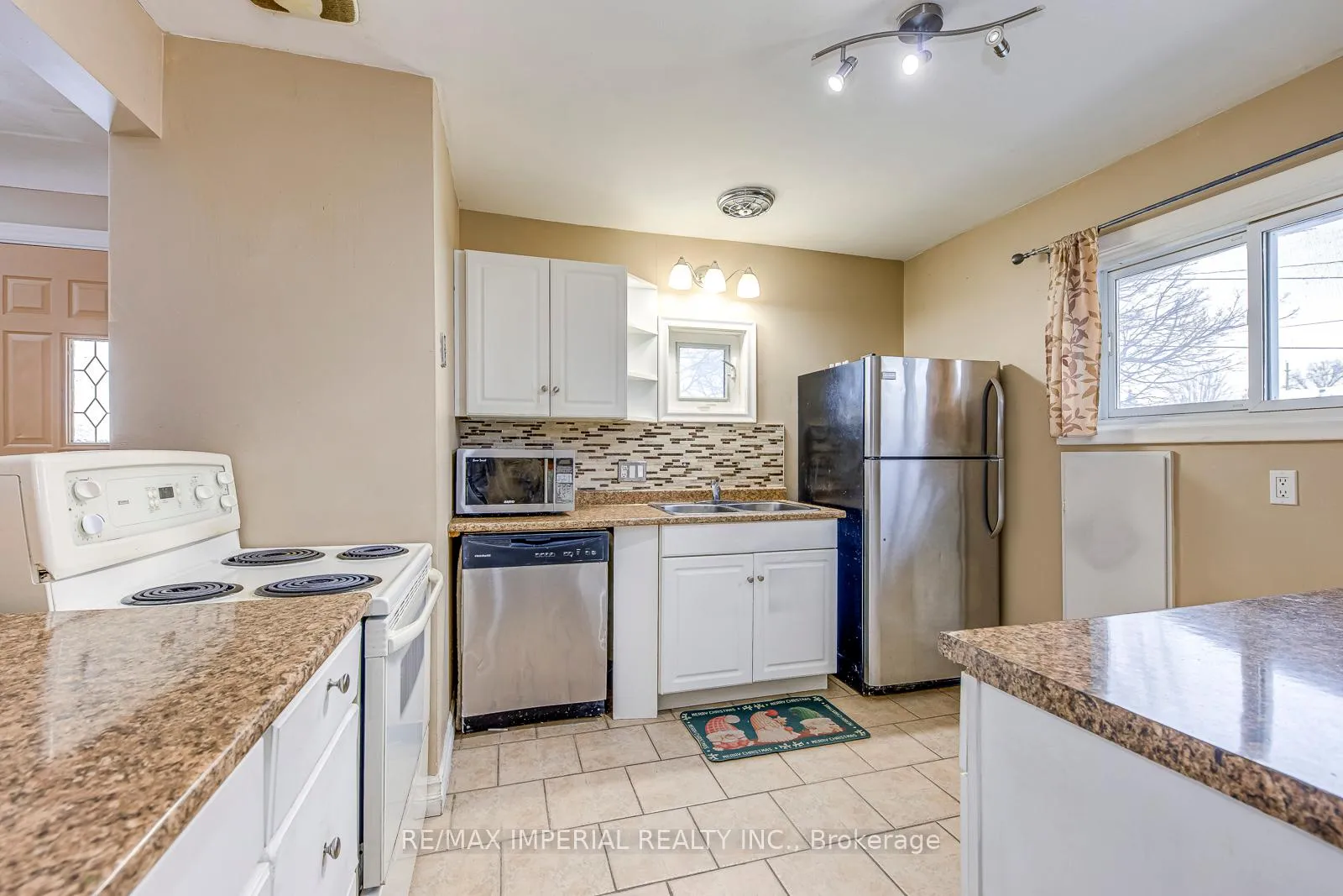 Photo 13 of Unit Main, 456 East 13th Street, Hamilton, Hill Park — HOMEH