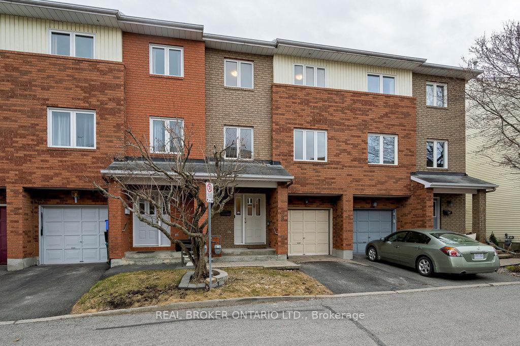 Photo 3 of 8 Drayton Private, Ottawa, CFB Rockcliffe and Area — HOMEH