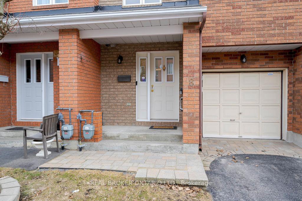 Photo 5 of 8 Drayton Private, Ottawa, CFB Rockcliffe and Area — HOMEH
