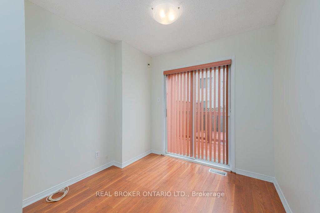 Photo 9 of 8 Drayton Private, Ottawa, CFB Rockcliffe and Area — HOMEH