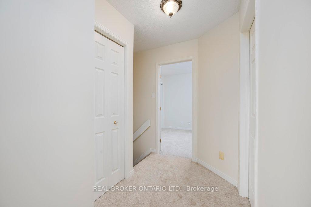 Photo 17 of 8 Drayton Private, Ottawa, CFB Rockcliffe and Area — HOMEH