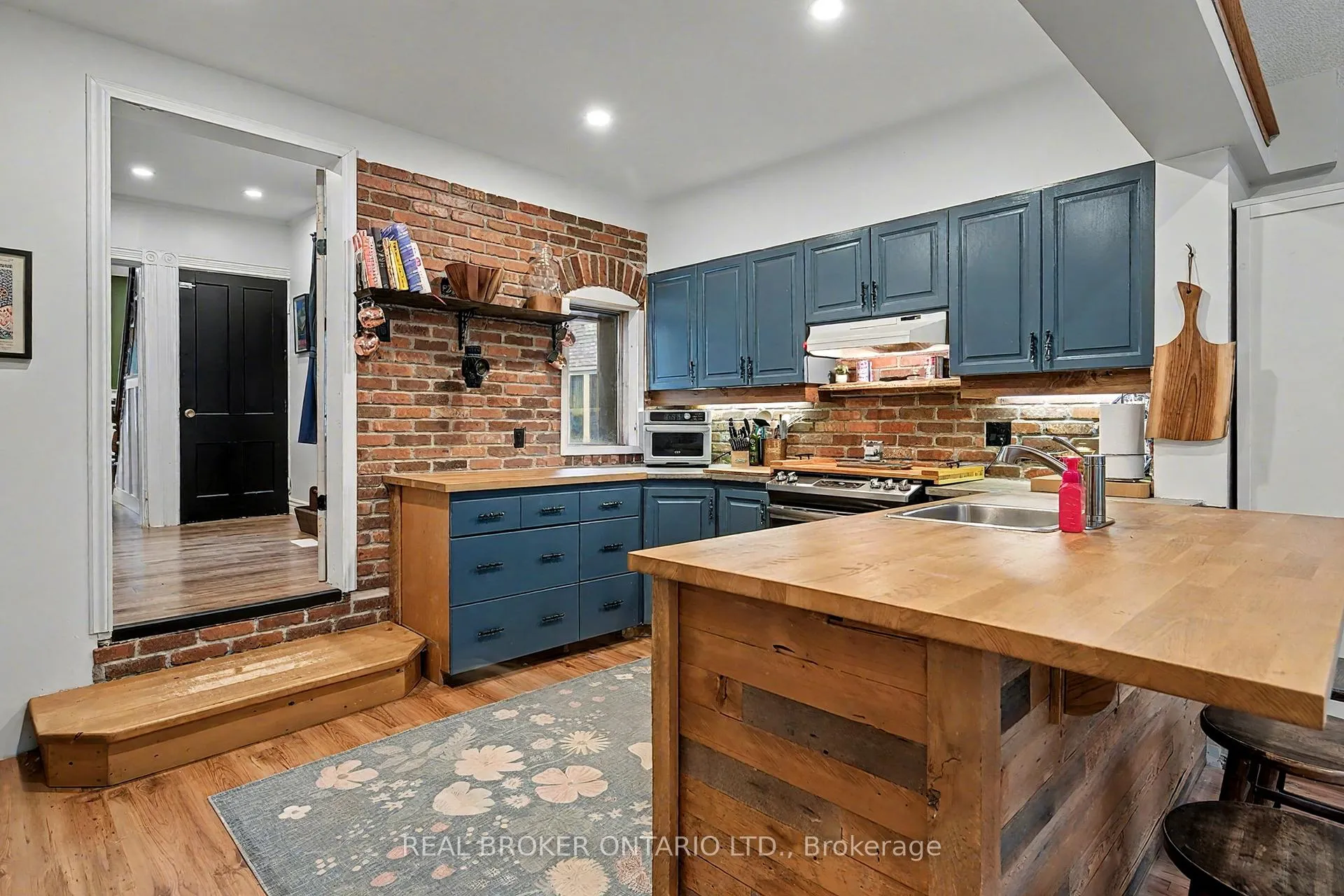 Photo 11 of 30 Wood Street, Mapleton, Rural Mapleton — HOMEH