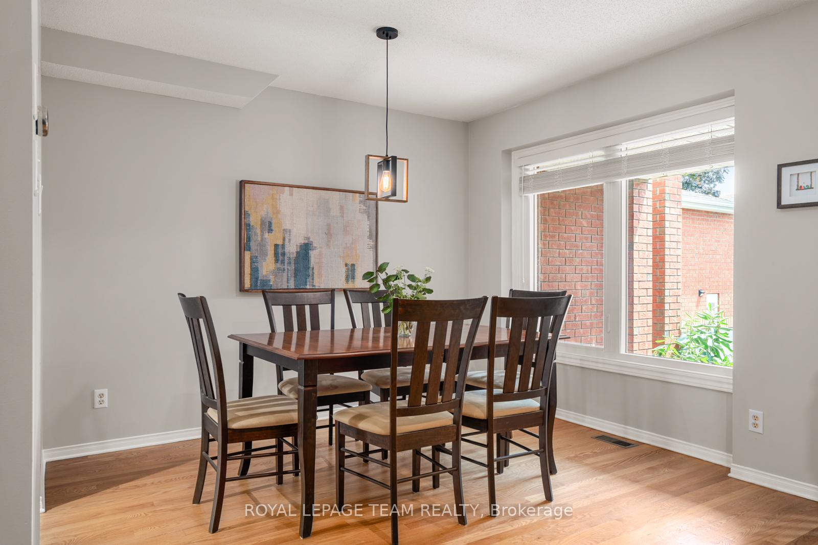 Photo 4 of 3838 Crowsnest Avenue, Ottawa, Quinterra — HOMEH