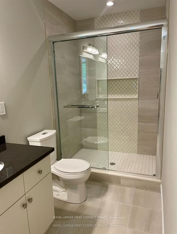 Photo 11 of 924 Robert Ferrie Drive, Kitchener — HOMEH