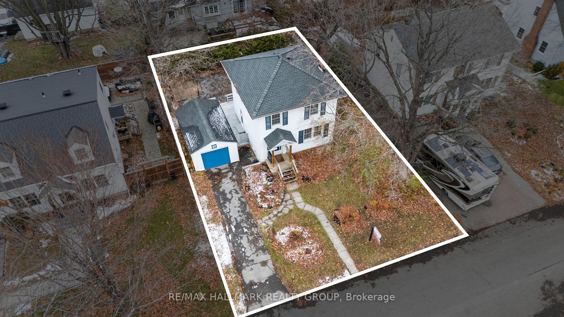 Photo 2 of 9 Bedford Crescent, Ottawa, Manor Park — HOMEH