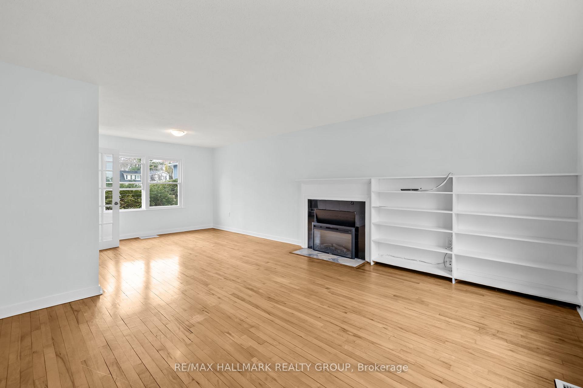 Photo 6 of 9 Bedford Crescent, Ottawa, Manor Park — HOMEH