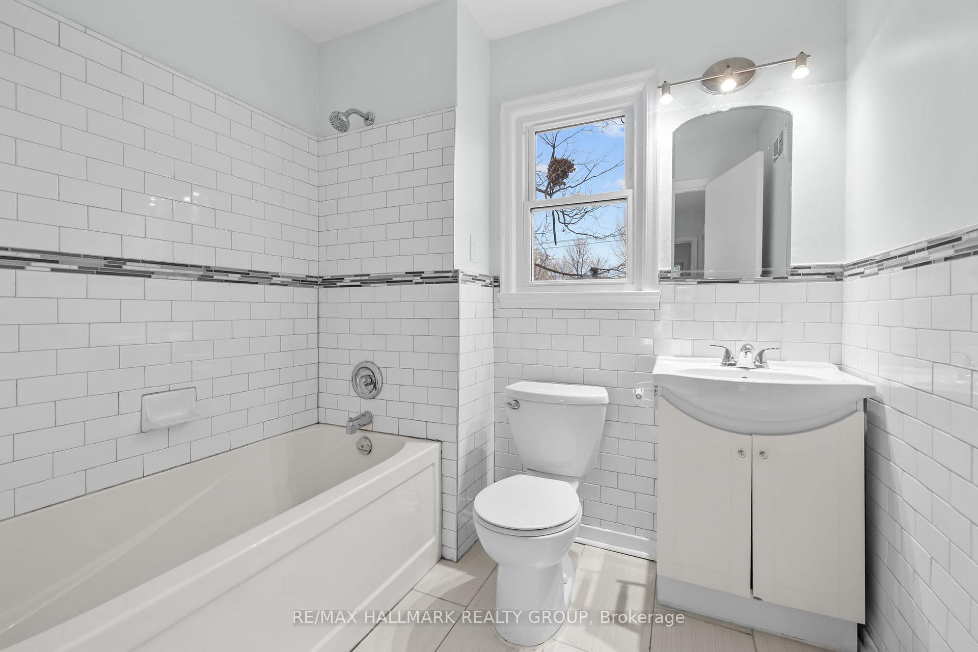 Photo 15 of 9 Bedford Crescent, Ottawa, Manor Park — HOMEH