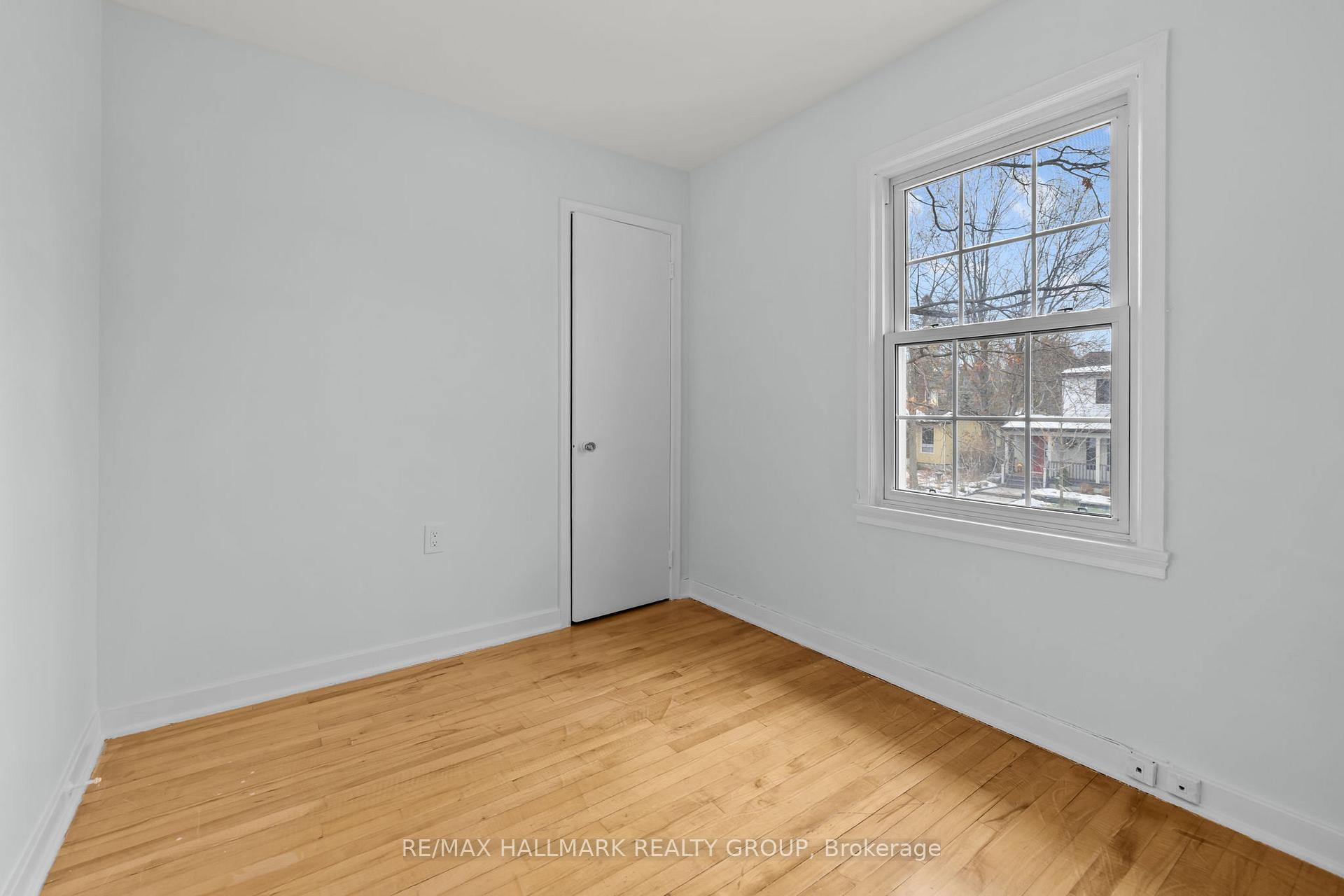 Photo 19 of 9 Bedford Crescent, Ottawa, Manor Park — HOMEH
