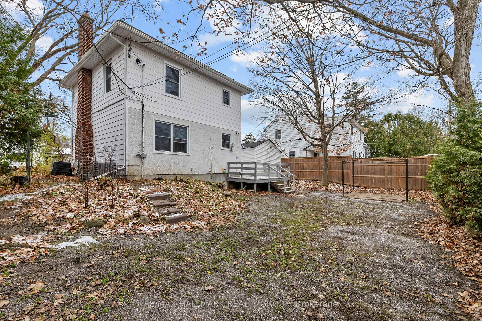 Photo 23 of 9 Bedford Crescent, Ottawa, Manor Park — HOMEH