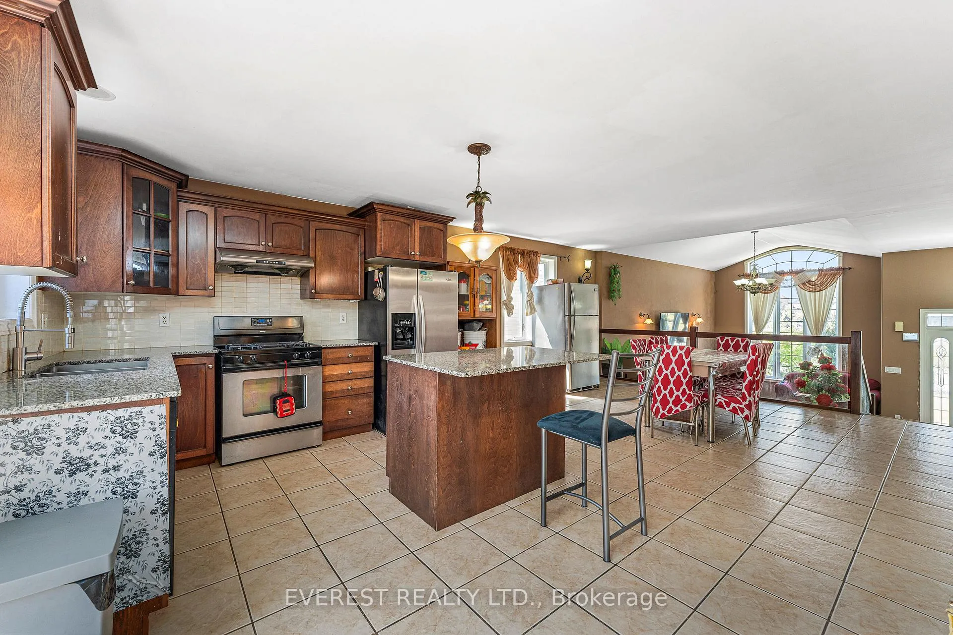 Photo 15 of 143 Amy Croft Drive, Lakeshore — HOMEH