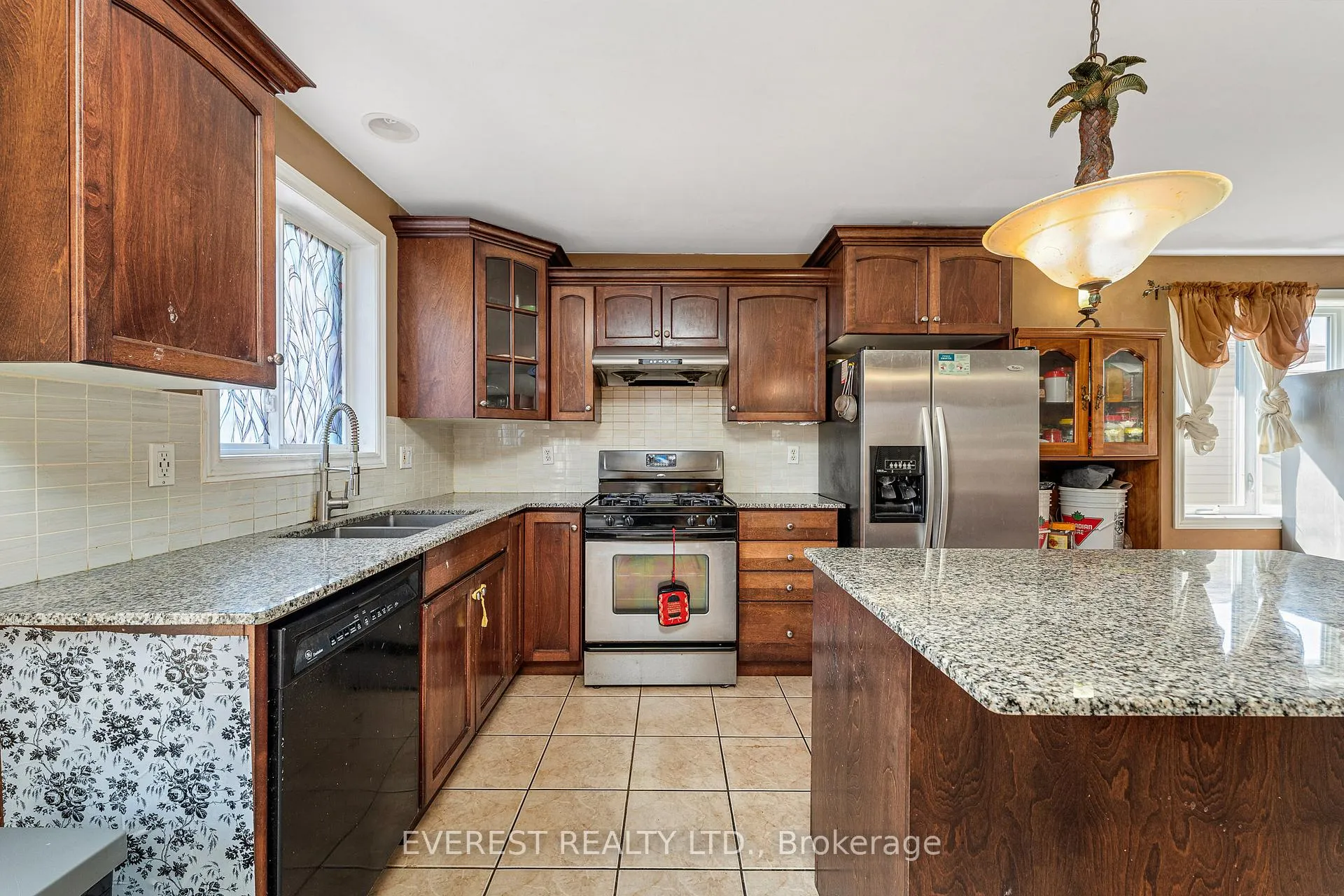 Photo 16 of 143 Amy Croft Drive, Lakeshore — HOMEH