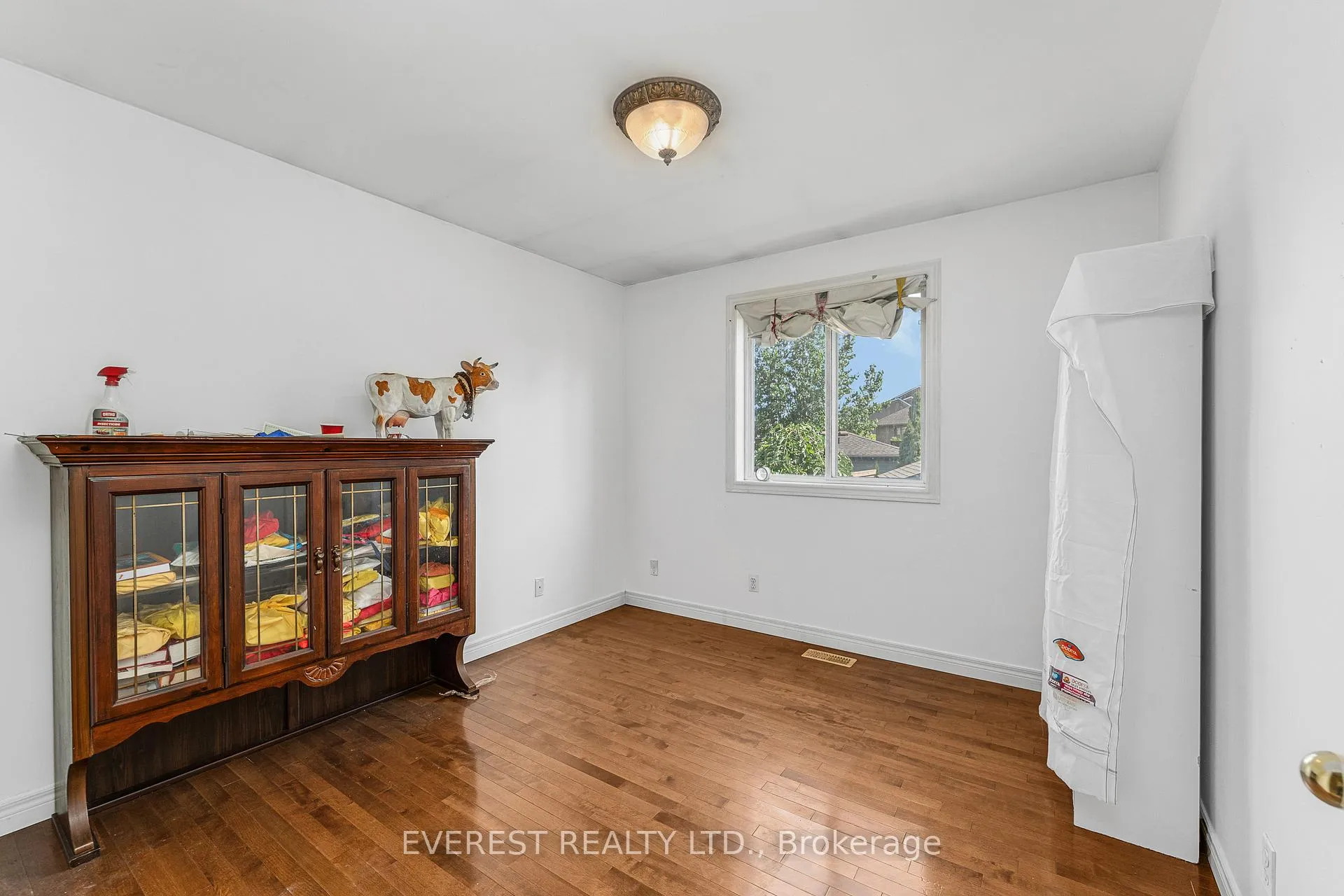 Photo 19 of 143 Amy Croft Drive, Lakeshore — HOMEH